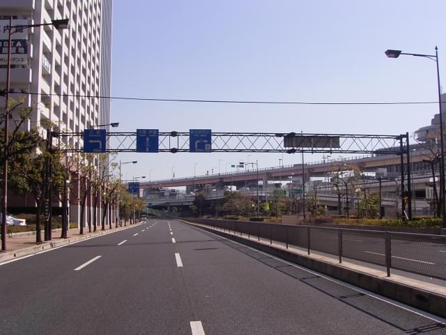 大型案内標識(門型)